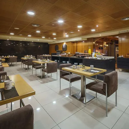 Exe Centro Hotel 4*