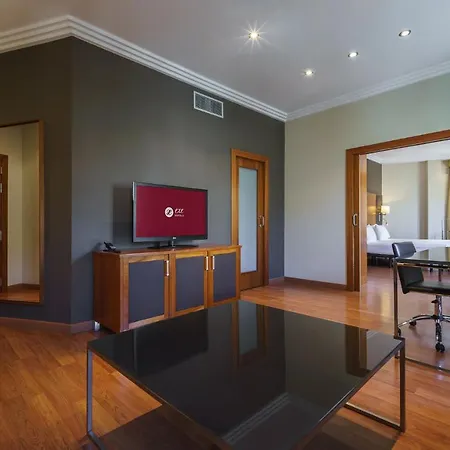 Exe Centro Hotel 4*