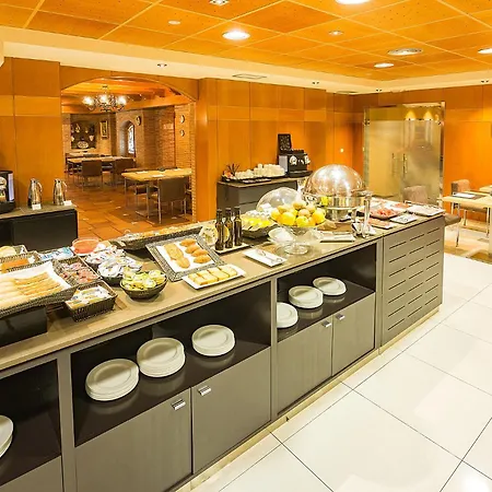 Exe Centro Hotel 4*