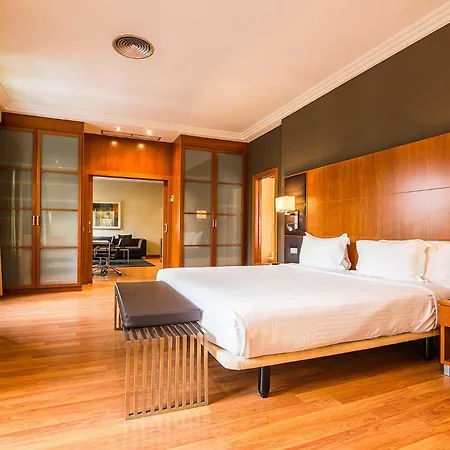 Exe Centro Hotel 4*