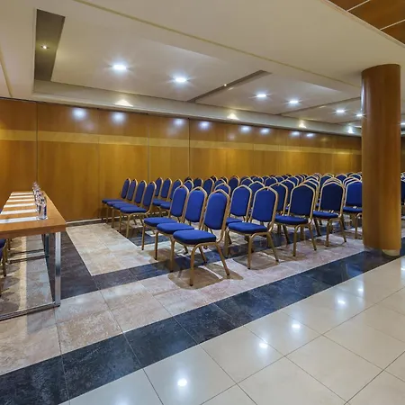 Exe Centro Hotel 4*
