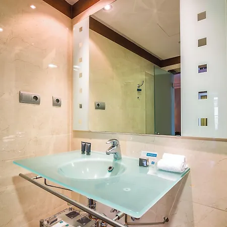 Exe Centro 4*